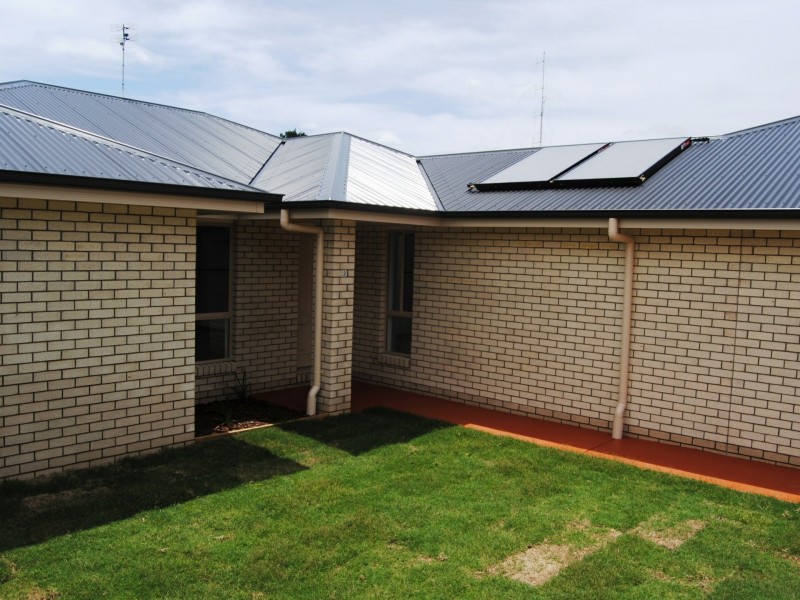 8b Lookout Place, Warwick QLD 4370