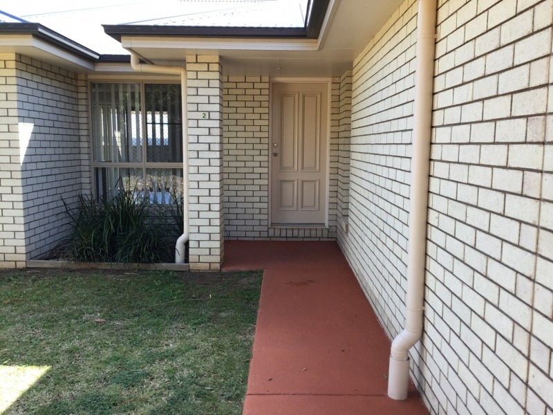 8b Lookout Place, Warwick QLD 4370