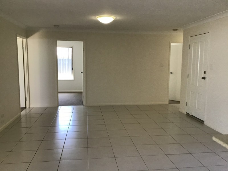 8b Lookout Place, Warwick QLD 4370