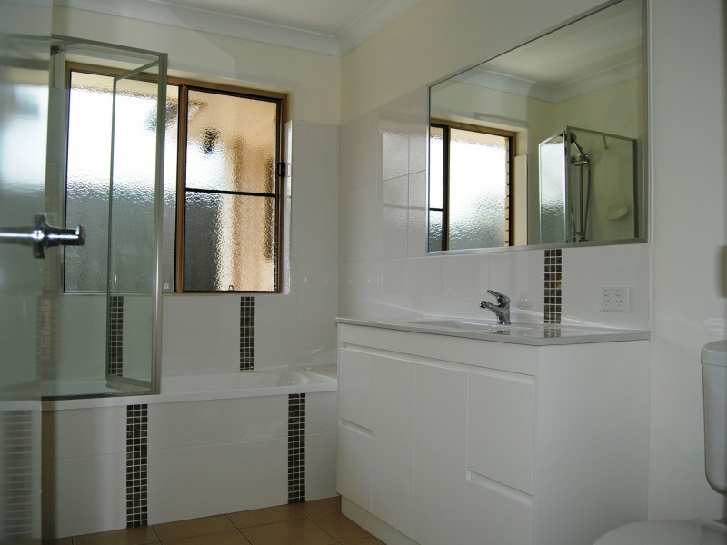 8b Lookout Place, Warwick QLD 4370