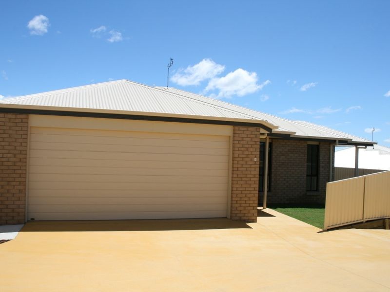 2/20 Lookout Place, Warwick QLD 4370