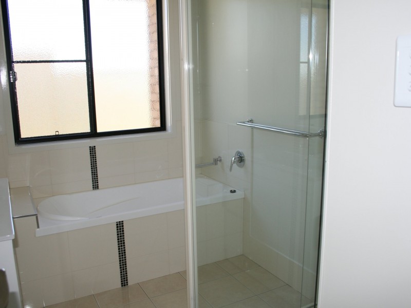 2/20 Lookout Place, Warwick QLD 4370