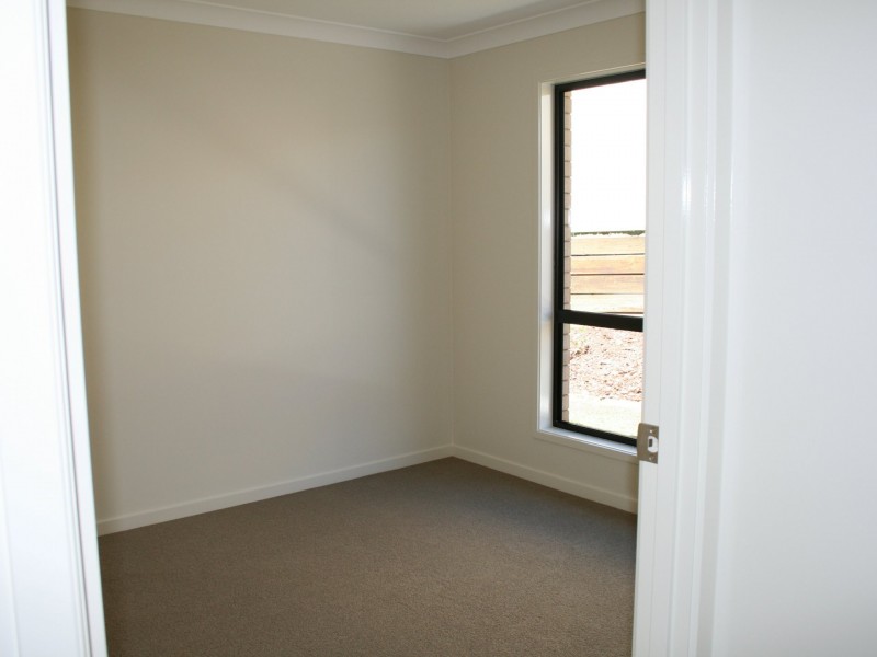 2/20 Lookout Place, Warwick QLD 4370