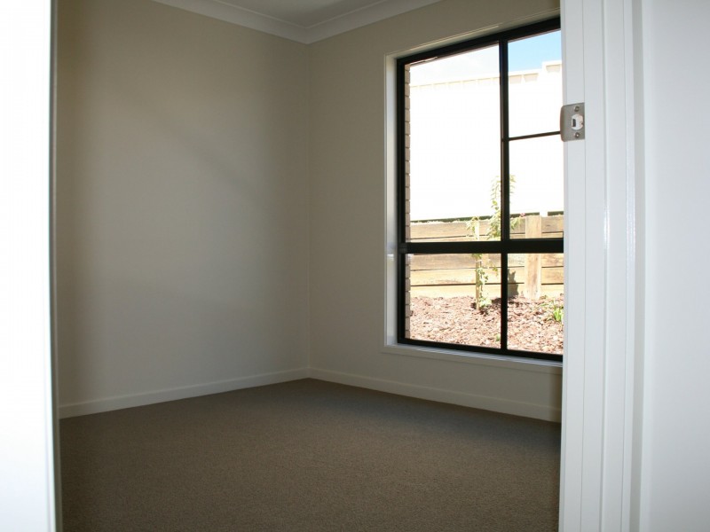 2/20 Lookout Place, Warwick QLD 4370