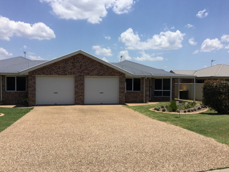 2/5 Hans Borgar Court, Warwick QLD 4370