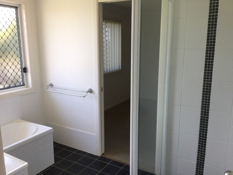 2/5 Hans Borgar Court, Warwick QLD 4370