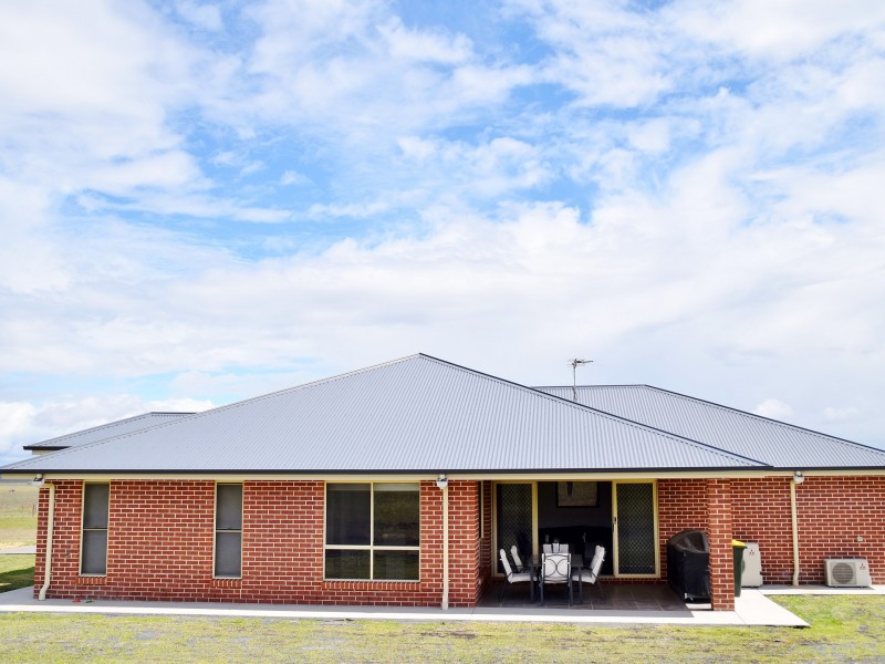 77 Lonsdale Road, Warwick QLD 4370