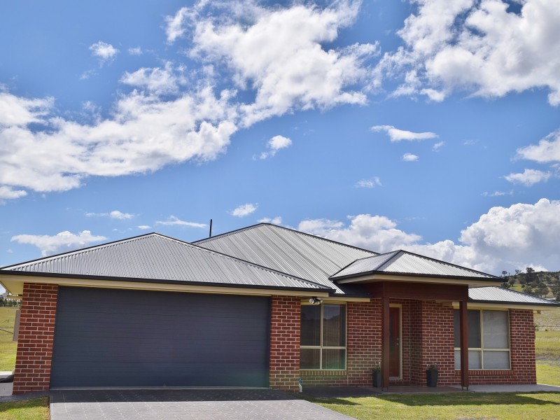 77 Lonsdale Road, Warwick QLD 4370