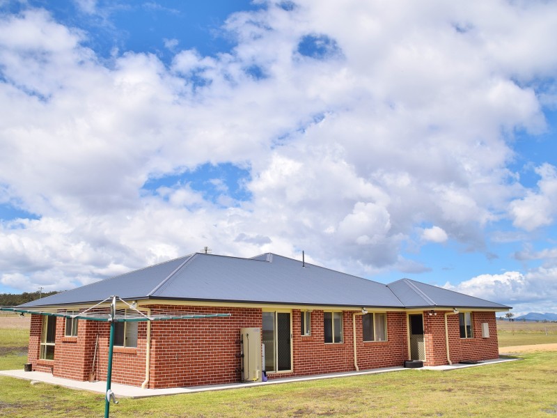 77 Lonsdale Road, Warwick QLD 4370