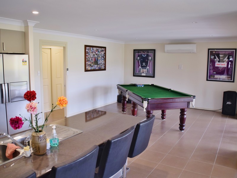 77 Lonsdale Road, Warwick QLD 4370