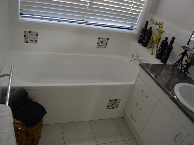 13 Himyar Drive, Warwick QLD 4370