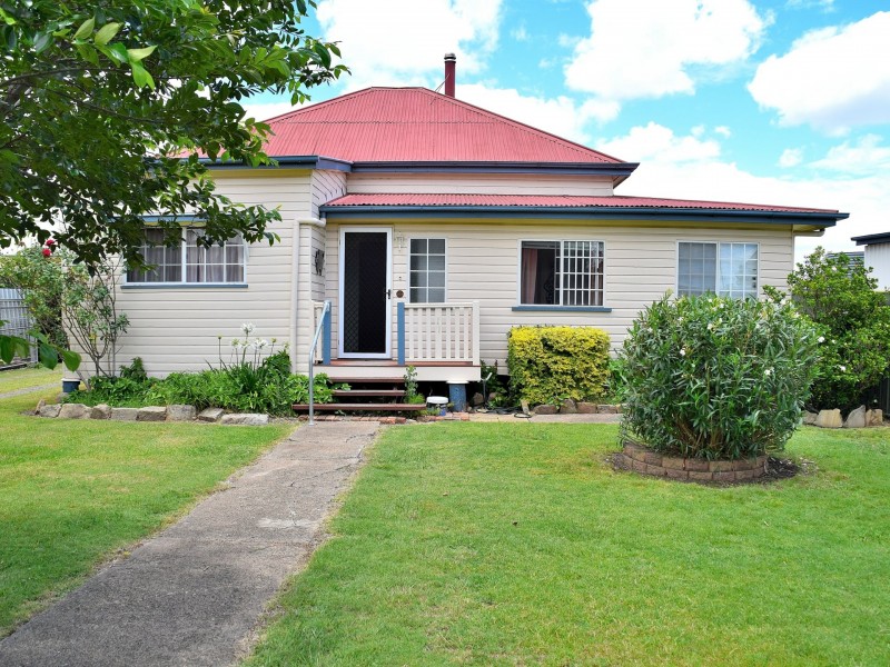 11 Lyons Street, Warwick QLD 4370