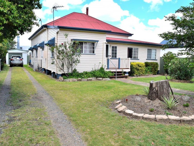 11 Lyons Street, Warwick QLD 4370