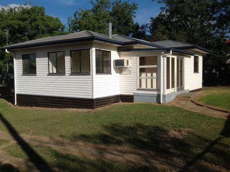 14 Gore Street, Warwick QLD 4370