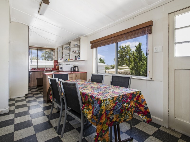 34 Locke Street, Warwick QLD 4370