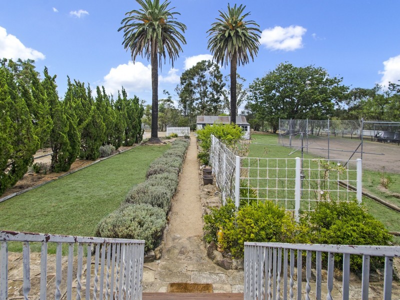 34 Locke Street, Warwick QLD 4370