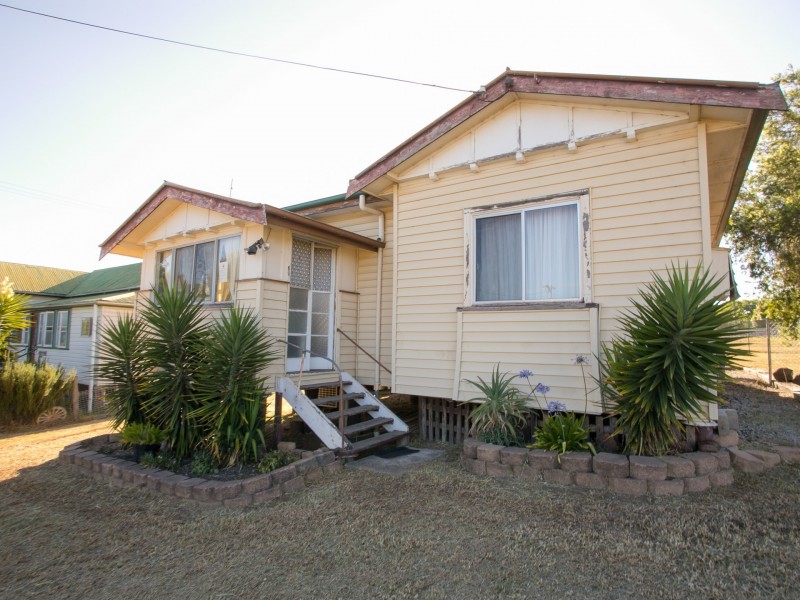 121 Albion Street, Warwick QLD 4370