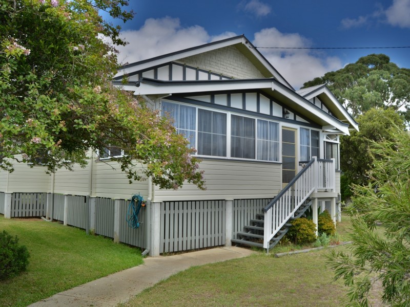 94 Victoria Street, Warwick QLD 4370