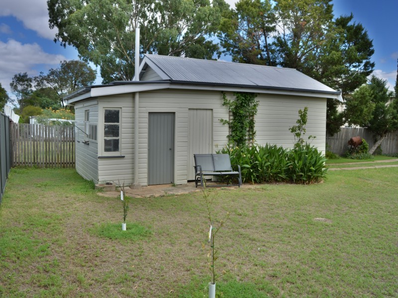 94 Victoria Street, Warwick QLD 4370