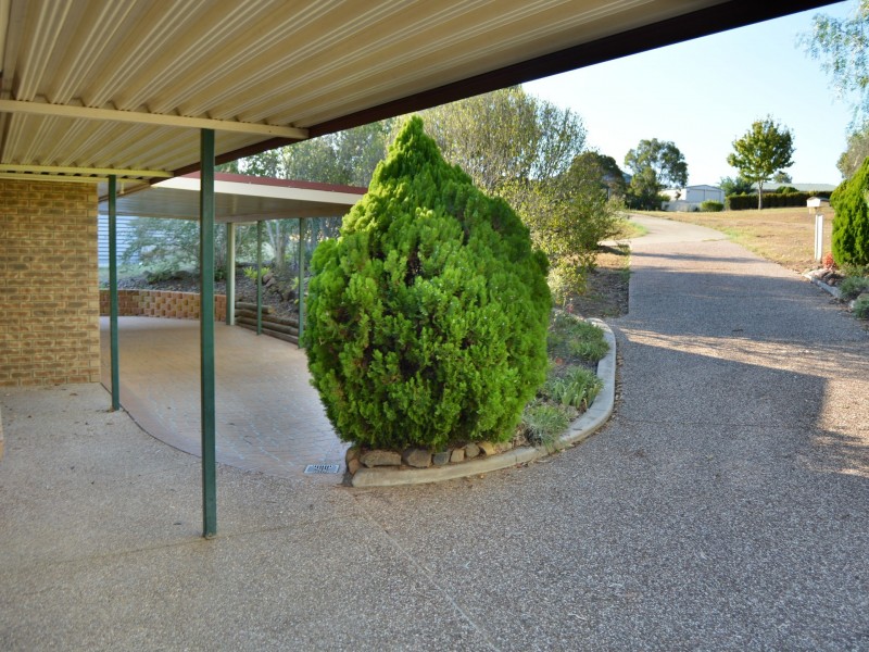 17 Walker Street, Warwick QLD 4370