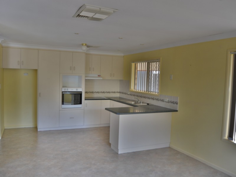 17 Walker Street, Warwick QLD 4370