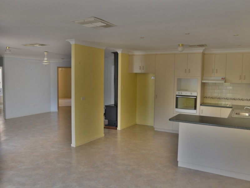 17 Walker Street, Warwick QLD 4370