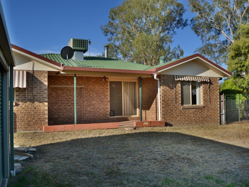 17 Walker Street, Warwick QLD 4370
