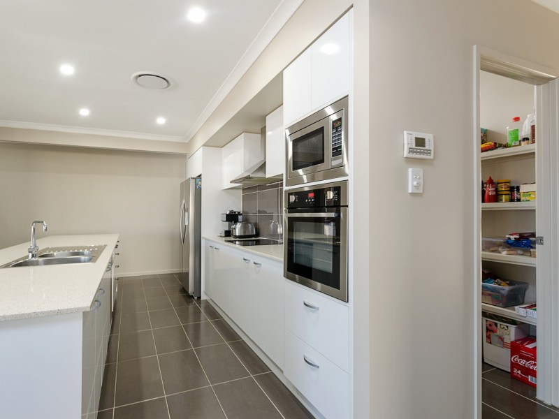 19 Lakeview Avenue, Warwick QLD 4370