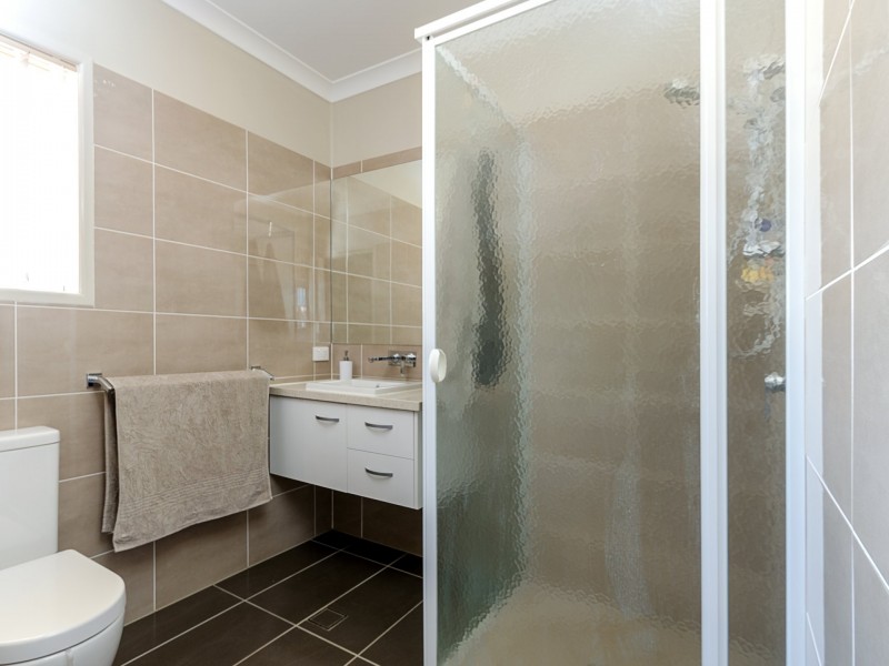 19 Lakeview Avenue, Warwick QLD 4370