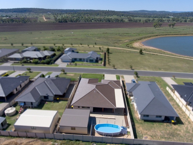 19 Lakeview Avenue, Warwick QLD 4370