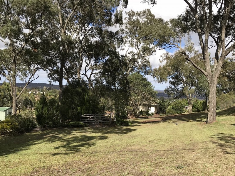 33 Everest Road, Warwick QLD 4370