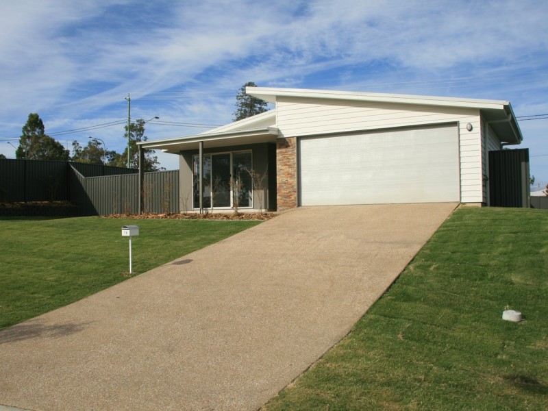 16 Pera Crescent, Warwick QLD 4370