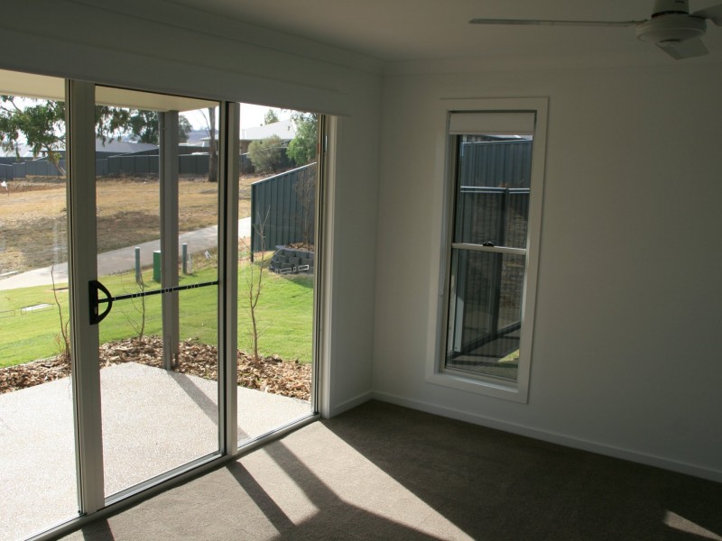 16 Pera Crescent, Warwick QLD 4370