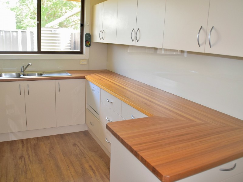 2/11 Barth Street, Warwick QLD 4370