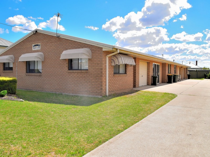2/11 Barth Street, Warwick QLD 4370