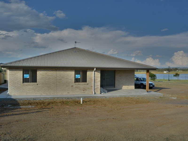 25 Lakeview Avenue, Warwick QLD 4370