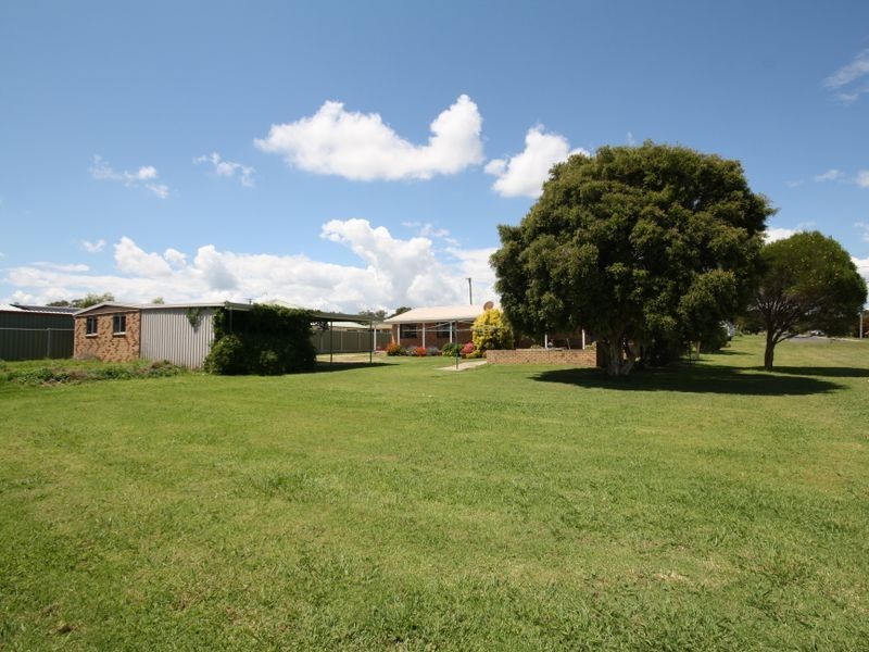 13 Johnson Street, Warwick QLD 4370
