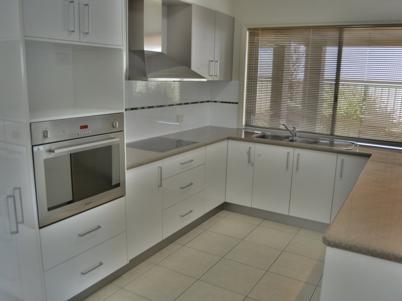 11 Floribunda Avenue, Warwick QLD 4370