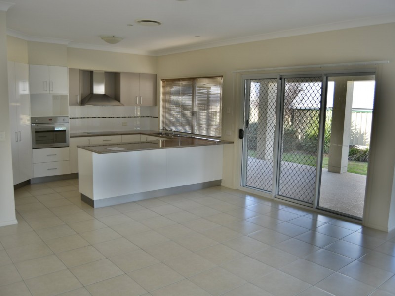 11 Floribunda Avenue, Warwick QLD 4370