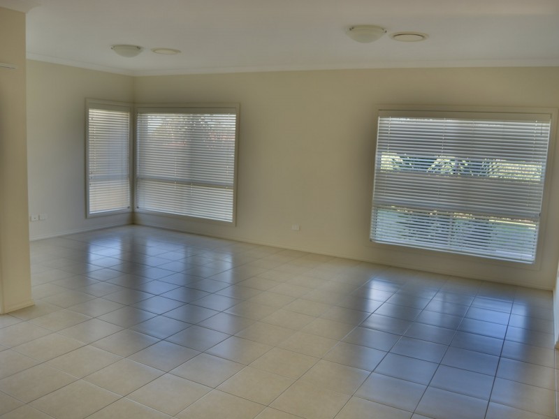 11 Floribunda Avenue, Warwick QLD 4370