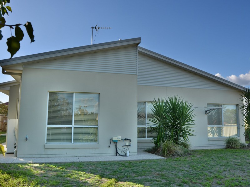 11 Floribunda Avenue, Warwick QLD 4370