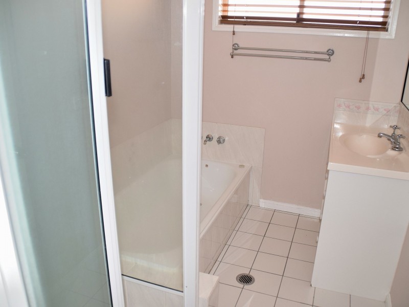 12 Howard Street, Warwick QLD 4370