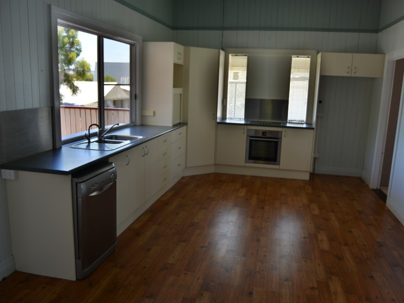 140 Percy Street, Warwick QLD 4370