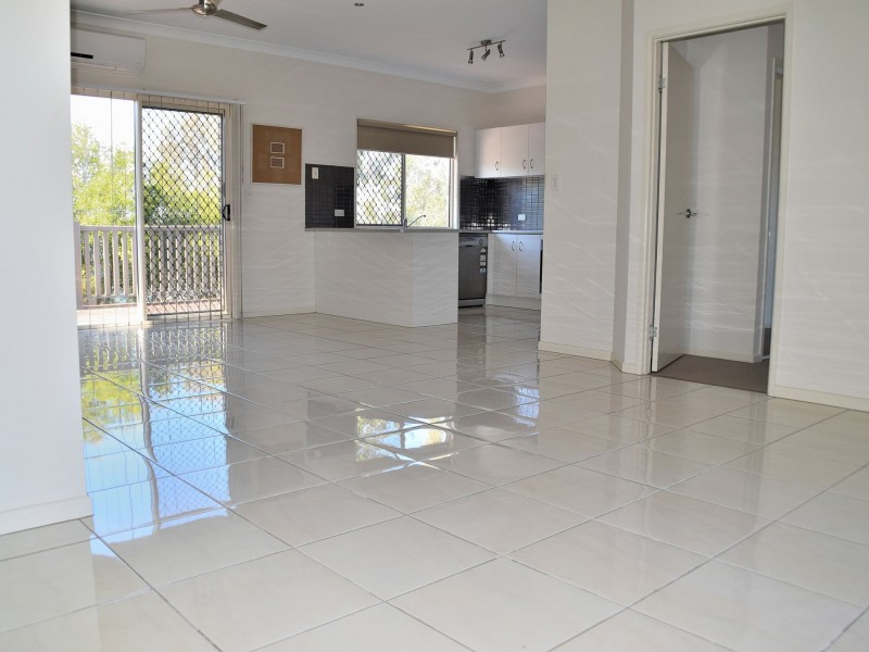 Unit 2/140 Dragon Street, Warwick QLD 4370