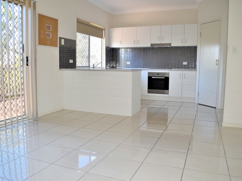 Unit 2/140 Dragon Street, Warwick QLD 4370