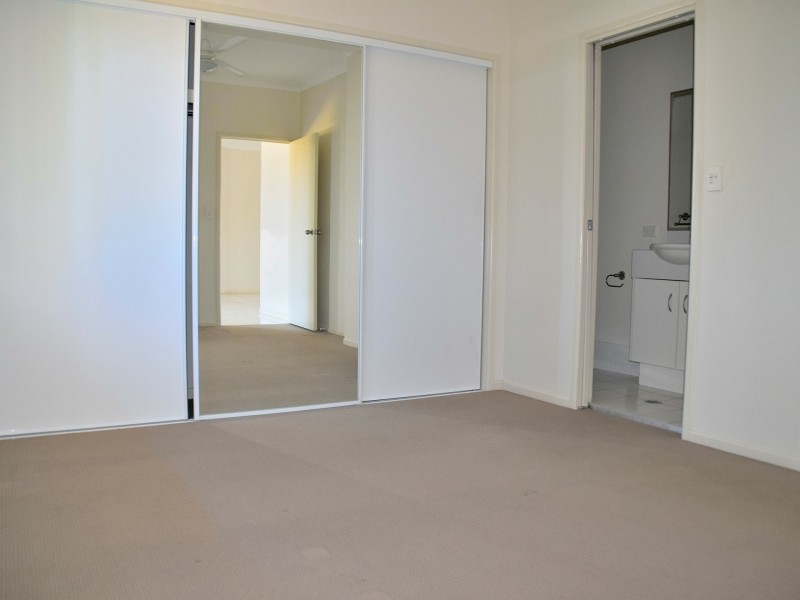 Unit 2/140 Dragon Street, Warwick QLD 4370