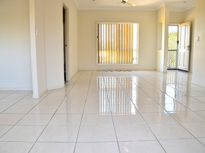 Unit 2/140 Dragon Street, Warwick QLD 4370