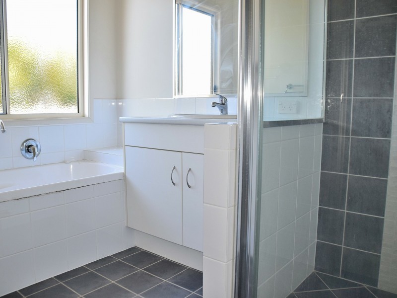 Unit 2/140 Dragon Street, Warwick QLD 4370