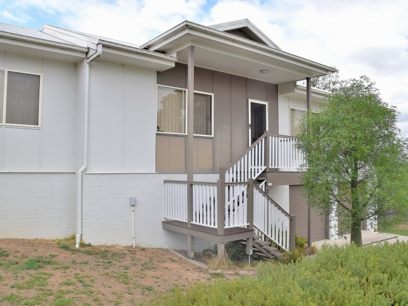 Unit 2/140 Dragon Street, Warwick QLD 4370