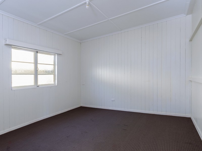 27 Albert Street, Warwick QLD 4370